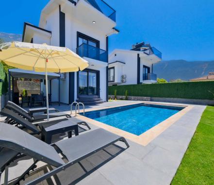 Ölüdenize Yakın 6 Kişilik Villa