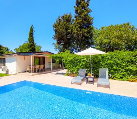 Fethiye Kayaköy Mevkiinde Korunaklı Tatil Villası