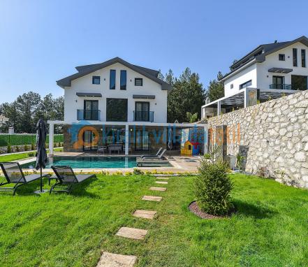Fethiye Bölgesinde Doğa İçinde 8 Kişilik Tatil Villası 