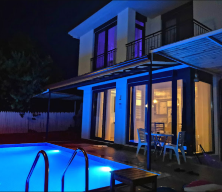 Antalya Kaş Mevkiinde 4 Kişilik Tatil Vİllası