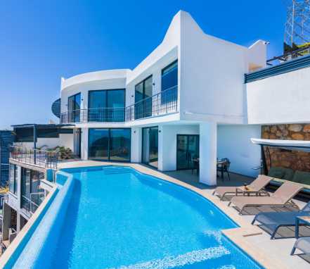 Kalkan Bölgesinde Muhafazakar 6 Kişilik Tatil Villası 