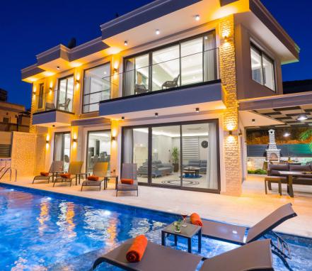 Kalkan Ortaalanda 6 Kişilik Merkezi Villa