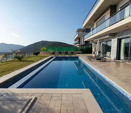 Kalkan Bölgesinde Deniz Manzaralı 10 Kişilik Tatil Villası 