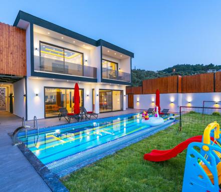 Kalkan Akbel Mevkiinde 4 Kişilik Tatil Villası