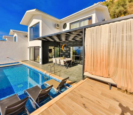 Kaş Kalkan Bölgesinde 6 Kişilik Tatil Villası