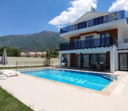Fethiye Muğla Mevkiinde 8 Kişilik Tatil Vİllası