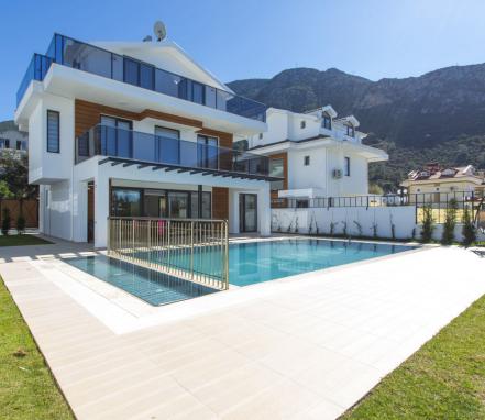 Fethiye Muğla Mevkiinde 8 Kişilik Tatil Vİllası