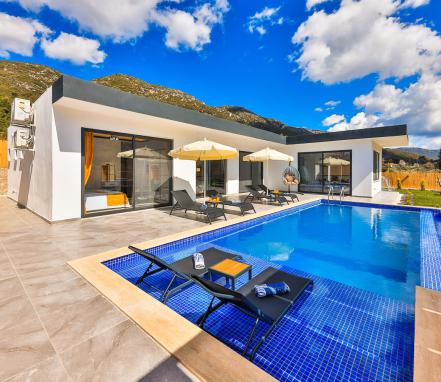 Sarıbelen Mevkiinde Korunaklı Tatil Vİllası