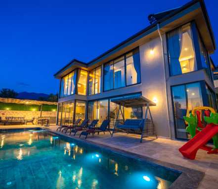 Kalkan Bölgesinde 4 Kişilik Muhafazakar Tatil Villası 