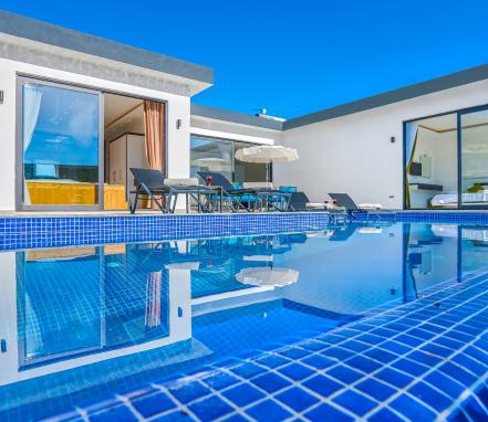 Kalkan Bölgesinde Korunaklı Lüks 5 Kişilik Tatil Villası
