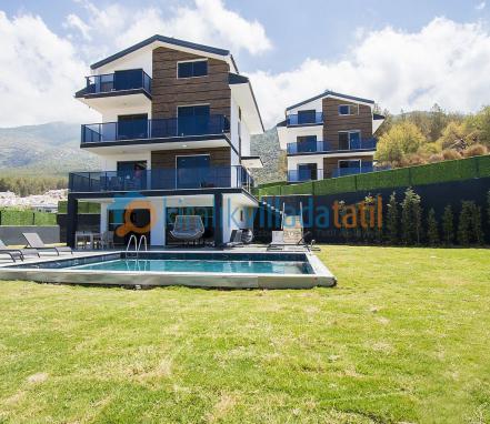 Fethiye Bölgesinde Merkeze Yakın 8 Kişlik Tatil Villası 