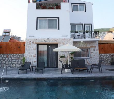 Kalkan Bölgesinde 6 Kişilik Muhafazakar Tatil Villası