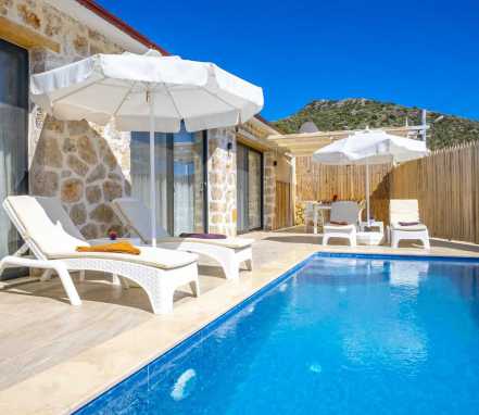 Kalkan Bölgesinde Muhafazakar 4 Kişilik Tatil Villası
