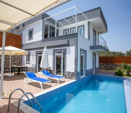 Patarada 4 Kişilik Korunaklı Villa