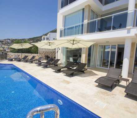 Kalkan Kızıltaş Panoramik Deniz Manzaralı 14 Kişilik Lüks Kiralık Villa