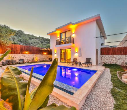 Kalkan BölgesindeMuhafazakar Balayı  Tatil Villası