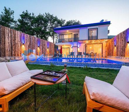 Muğla Kumluova Mevkiinde 4 Kişilik Tatil Villası