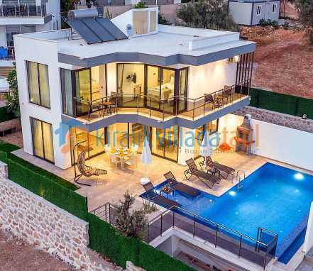 Kalkan Bölgesinde Merkeze Yakın 4 Kişilik Tatil Villası 