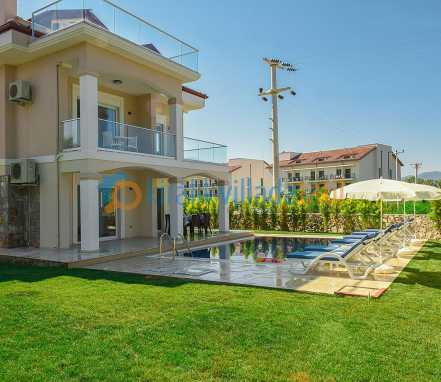 Fethiye Bölgesinde Doğa İçinde 8 Kişlik Tatil Villası 