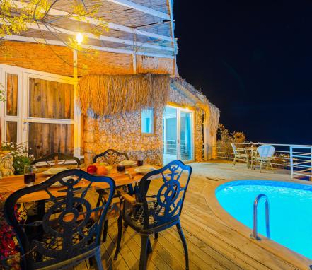 kalkan kızıltaş mevkiinde 1+1 balayı villası