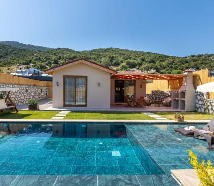 Kalkan Sarıbelen Mevkiinde 2 Kişilik Balayı Villası