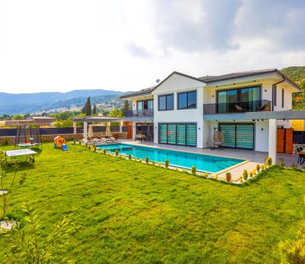Antalya Kalkan Mevkiinde 4 Kişilik Tatil Vİllası