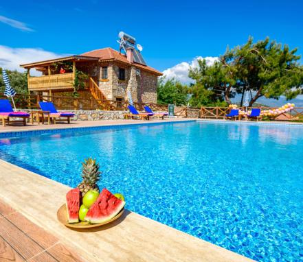 Seydikemer Karadere Bölgesinde 6 Kişilik Doğa İçinde Tatil Villası