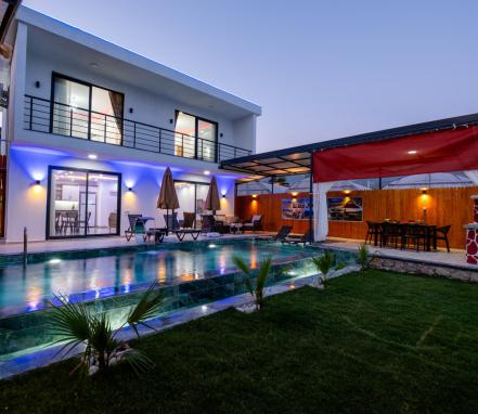 Kaş Bölgesinde 4 Kişilik Muhafazakar Tatil Villası