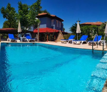 Fethiye Ölüdeniz Ovacık Bölgesinde 8 Kişilik Tatil Villası