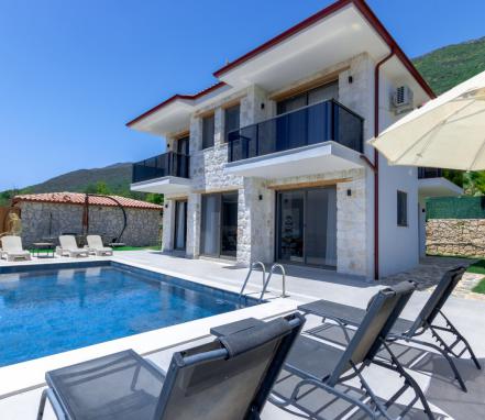 Kaş Bölgesinde 6 Kişilik Tatil Villası