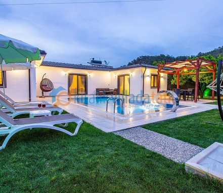Fethiye Yanıklar Bölgesinde 2 Yatakodalı Tatil Villası