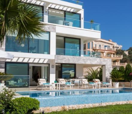 Kalkan Denize Sıfır Lüks 4 Yatak Odalı Villa