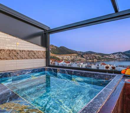 Kalkan Bölgesinde Suit 4 Kişilik Tatil Villası