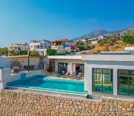 Kalkan Ulugöl Mevkiinde 2 Yatakodalı Tatil Villası