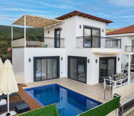 Kaşta Doğa İçinde Korunaklı Villa