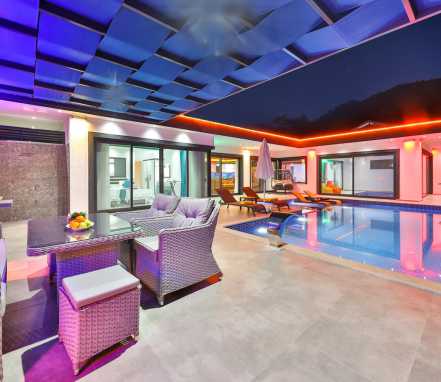 Kalkan Bölgesinde Lüks Kournaklı 4 Kişilik Tatil Villası 