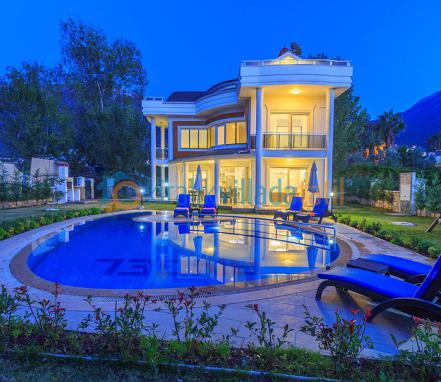 Ölüdeniz Ovacık Bölgesinde Merkeze Yakın 4 Yatakodalı Tatil Villası