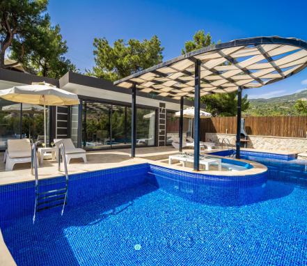 Kaş Bölgesinde 4 Kişilik Muhafazakar Tatil Villası