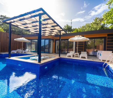 Kaş Bölgesinde 4 Kişilik Muhafazakar Tatil Villası