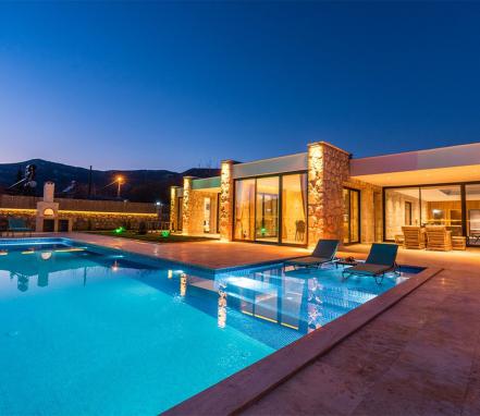 Kalkan Bölgesinde Korunaklı 7 Kişlik Tatil Villası 