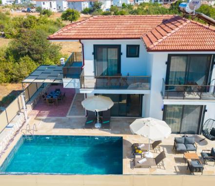 Kaş Bölgesinde 6 Kişilik Korunaklı Tatil Villası
