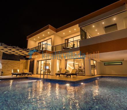 Kalkan Kördere Bölgesinde 4 Kişilik Lüks Korunaklı Tatil Villası