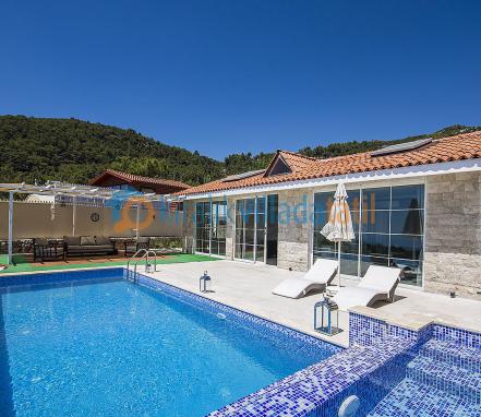 Kalkan İslamlar Köyünde Korunaklı Tatil Villa