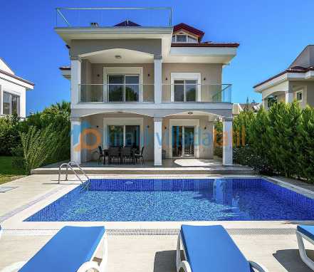 Fethiye Bölgesinde Doğa İçinde 8 Kişilik Tatil Villası 
