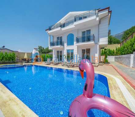 Fethiye Bölgesinde Lüks 6 Kişilik Tatil Villası 