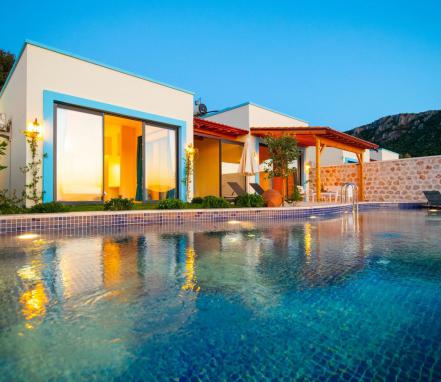 Kalkan Yeşilköy Mevkiinde Muhafazakar Tatil Villası