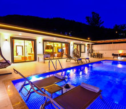 Kalkan Bölgesinde 4 Kişilik Muhafazakar Tatil Villası