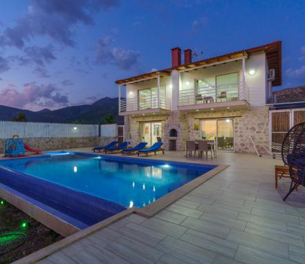 Kaş Bölgesinde Muhafazakar 4 Kişilik Tatil Villası