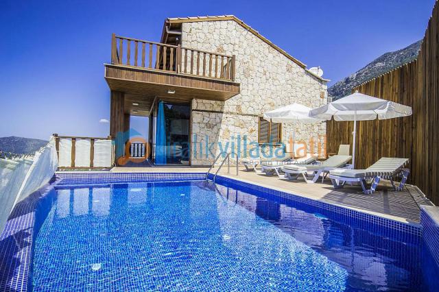 Kalkan Kördere Mevkiinde 6 Kişilik Korunaklı Tatil Villası