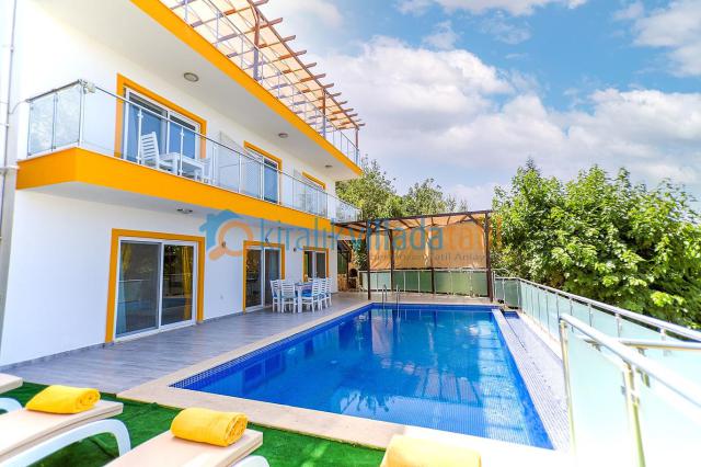 Üzümlü Köyünde 8 Kişilik Korunaklı Tatil Villası